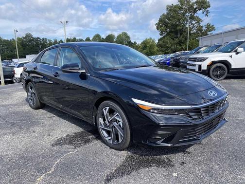 2025 Hyundai ELANTRA Limited