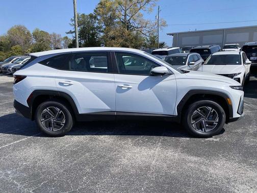 2026 Hyundai TUCSON Hybrid Blue SE