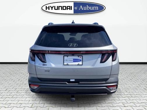 Shimmering Silver 2026 Hyundai TUCSON XRT