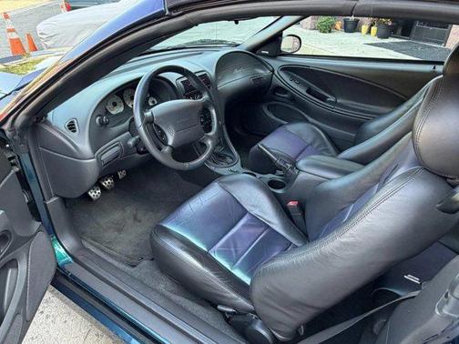 2004 Ford Mustang SVT Cobra