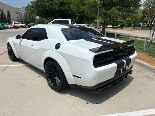 White Knuckle Clearcoat 2018 Dodge Challenger SRT Hellcat