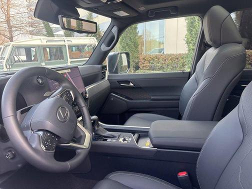 2025 Lexus GX 550 Luxury+