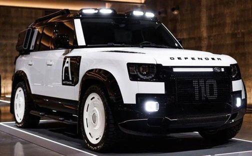 Fuji White 2025 Land Rover Defender 110 P500 X-Dynamic SE