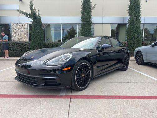 2019 Porsche Panamera RWD