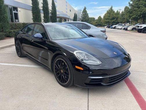2019 Porsche Panamera RWD