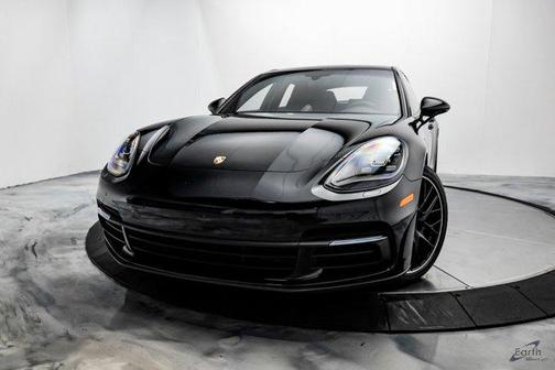 2019 Porsche Panamera RWD
