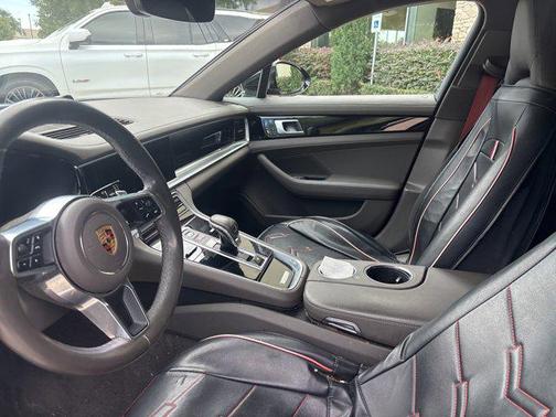 2019 Porsche Panamera RWD