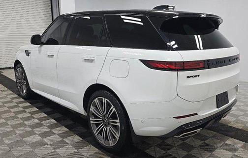 Fuji White 2025 Land Rover Range Rover Sport SE