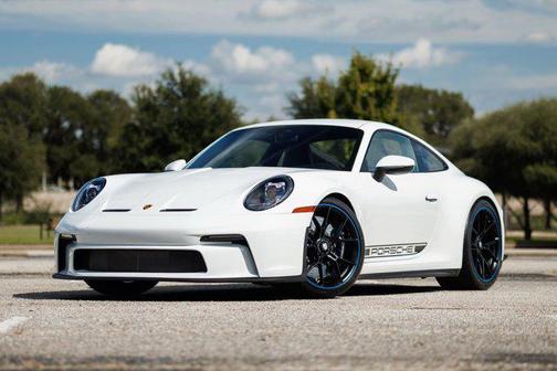 2022 Porsche 911 GT3 w/Touring Package