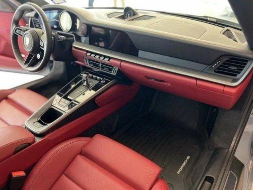 2023 Porsche 911 Carrera 4S