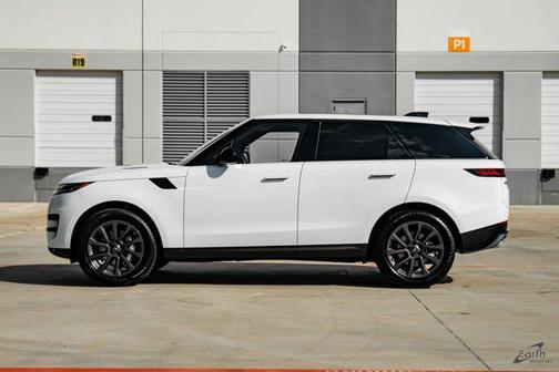2024 Land Rover Range Rover Sport SE
