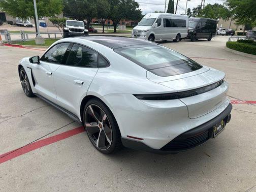 2021 Porsche Taycan Turbo