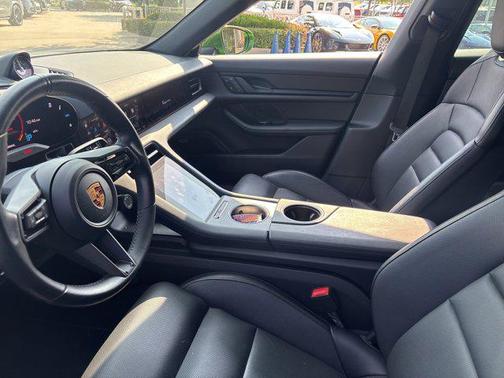 2022 Porsche Taycan RWD