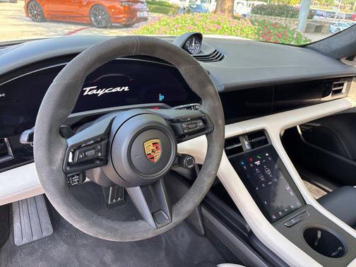 2023 Porsche Taycan GTS