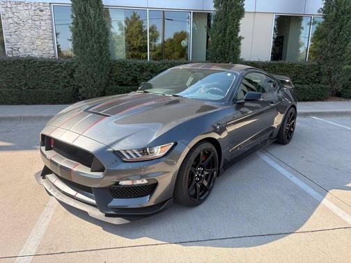 Magnetic Metallic 2020 Ford Shelby GT350R Base