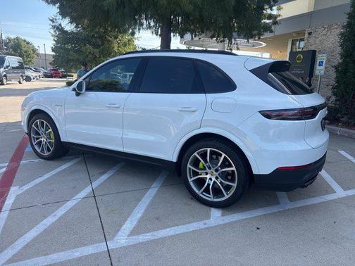 2023 Porsche Cayenne Cayenne