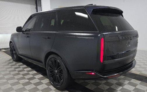 2025 Land Rover Range Rover P530 SE