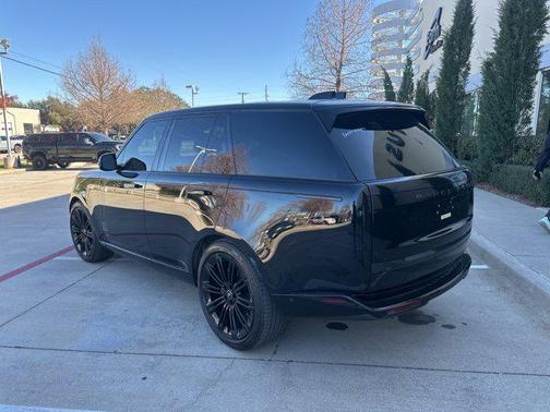 2025 Land Rover Range Rover P530 SE