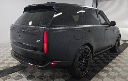 2025 Land Rover Range Rover P530 SE