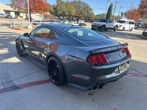 2016 Ford Shelby GT350 Base