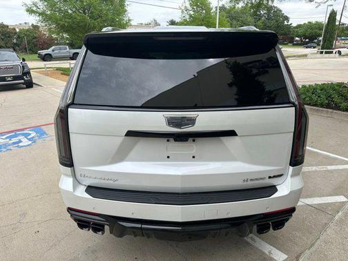 Crystal White Tricoat 2025 Cadillac Escalade V-Series