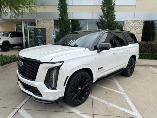 Crystal White Tricoat 2025 Cadillac Escalade V-Series