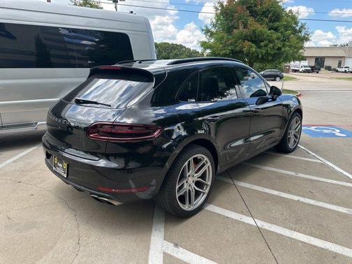 2016 Porsche Macan Turbo
