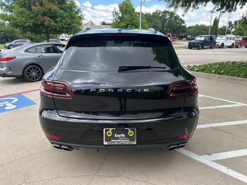 2016 Porsche Macan Turbo