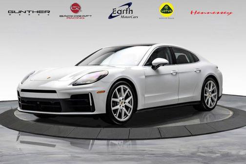 2025 Porsche Panamera Premium Package 21' Sport Design Wheels