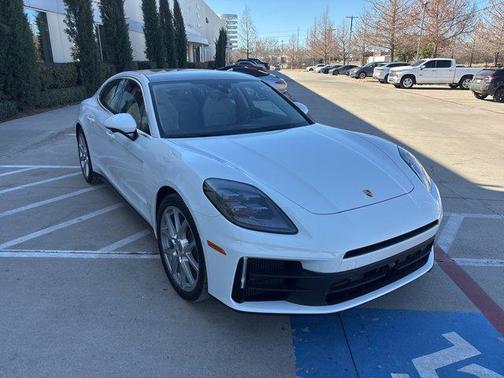2025 Porsche Panamera Premium Package 21' Sport Design Wheels