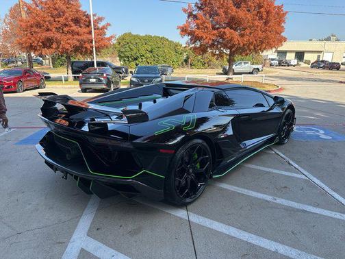 2021 Lamborghini Aventador SVJ Roadster