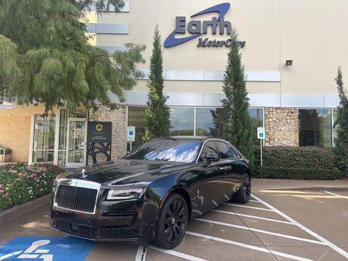 2022 Rolls-Royce Ghost SHOOTING STAR HEADLINER LOUNGE SEATING PICNIC TABLES
