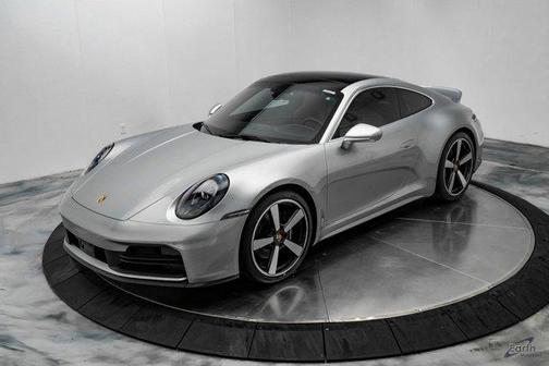 2025 Porsche 911 Carrera