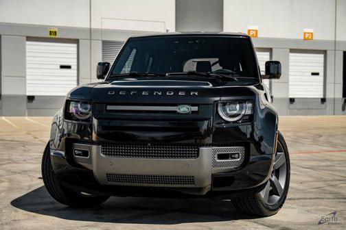 2024 Land Rover Defender 130 P400 Outbound