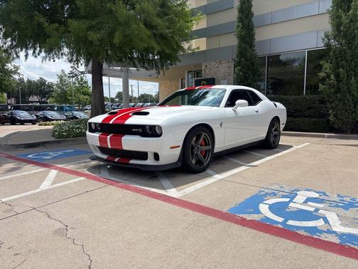 White Knuckle Clearcoat 2023 Dodge Challenger SRT Hellcat