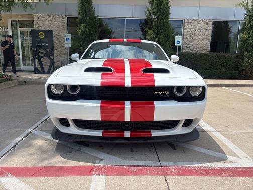 White Knuckle Clearcoat 2023 Dodge Challenger SRT Hellcat