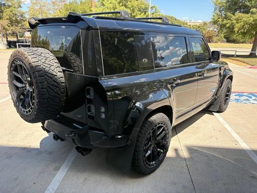 Santorini Black Metallic 2022 Land Rover Defender 110 V8