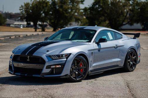2022 Ford Shelby GT500 Base
