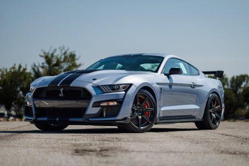 2022 Ford Shelby GT500 Base