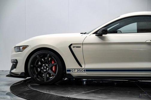2020 Ford Shelby GT350R Base