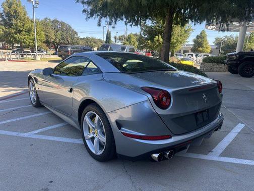 2016 Ferrari California T