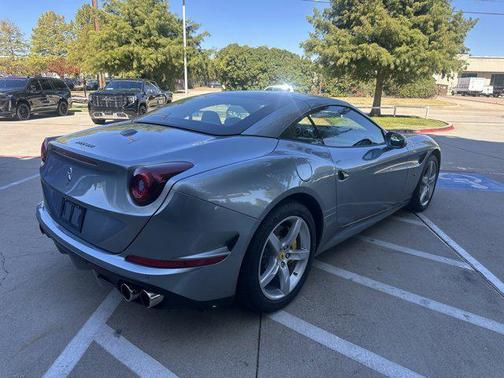 2016 Ferrari California T