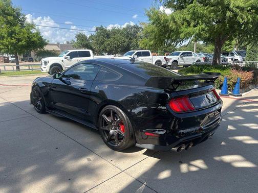2021 Ford Shelby GT500 Base