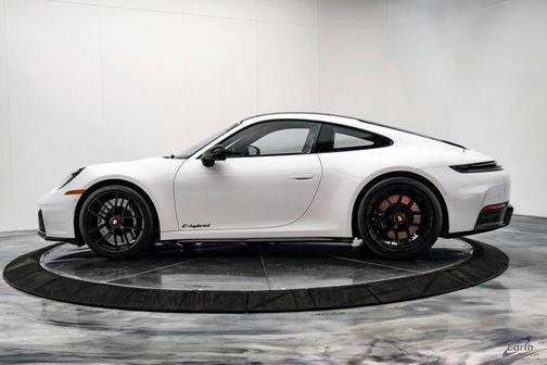 2025 Porsche 911 Carrera GTS