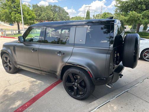 2024 Land Rover Defender 110 P525 Carpathian Edition