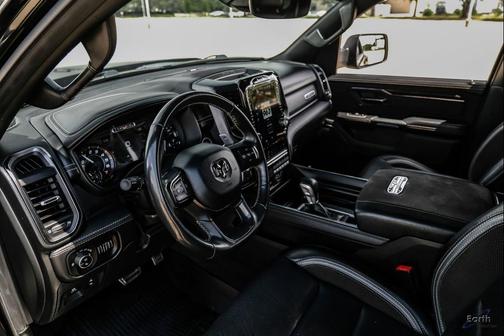 Diamond Black Crystal Pearlcoat 2022 RAM 1500 TRX