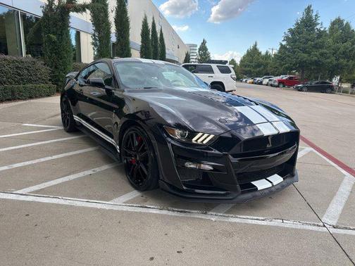 2022 Ford Shelby GT500 Base