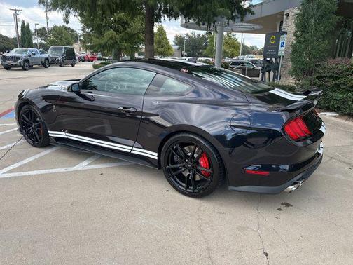 2022 Ford Shelby GT500 Base