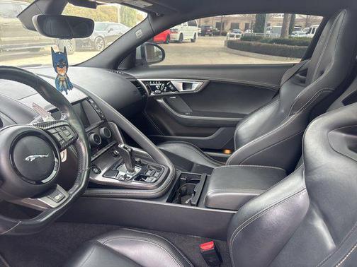 2016 Jaguar F-TYPE R