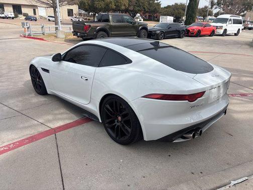 2016 Jaguar F-TYPE R